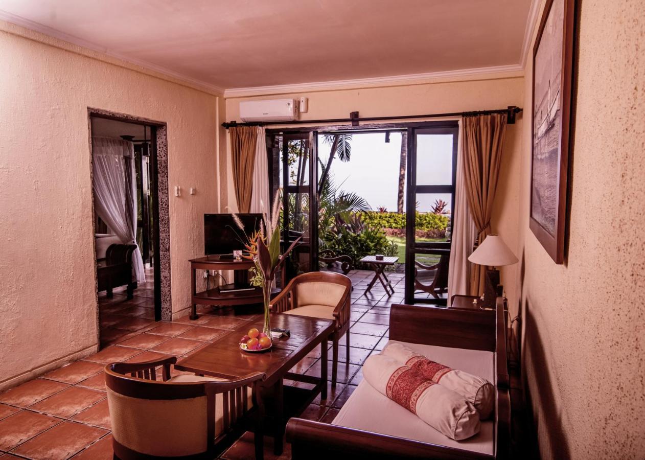 Nugraha Lovina Seaview Resort & Spa Eksteriør bilde