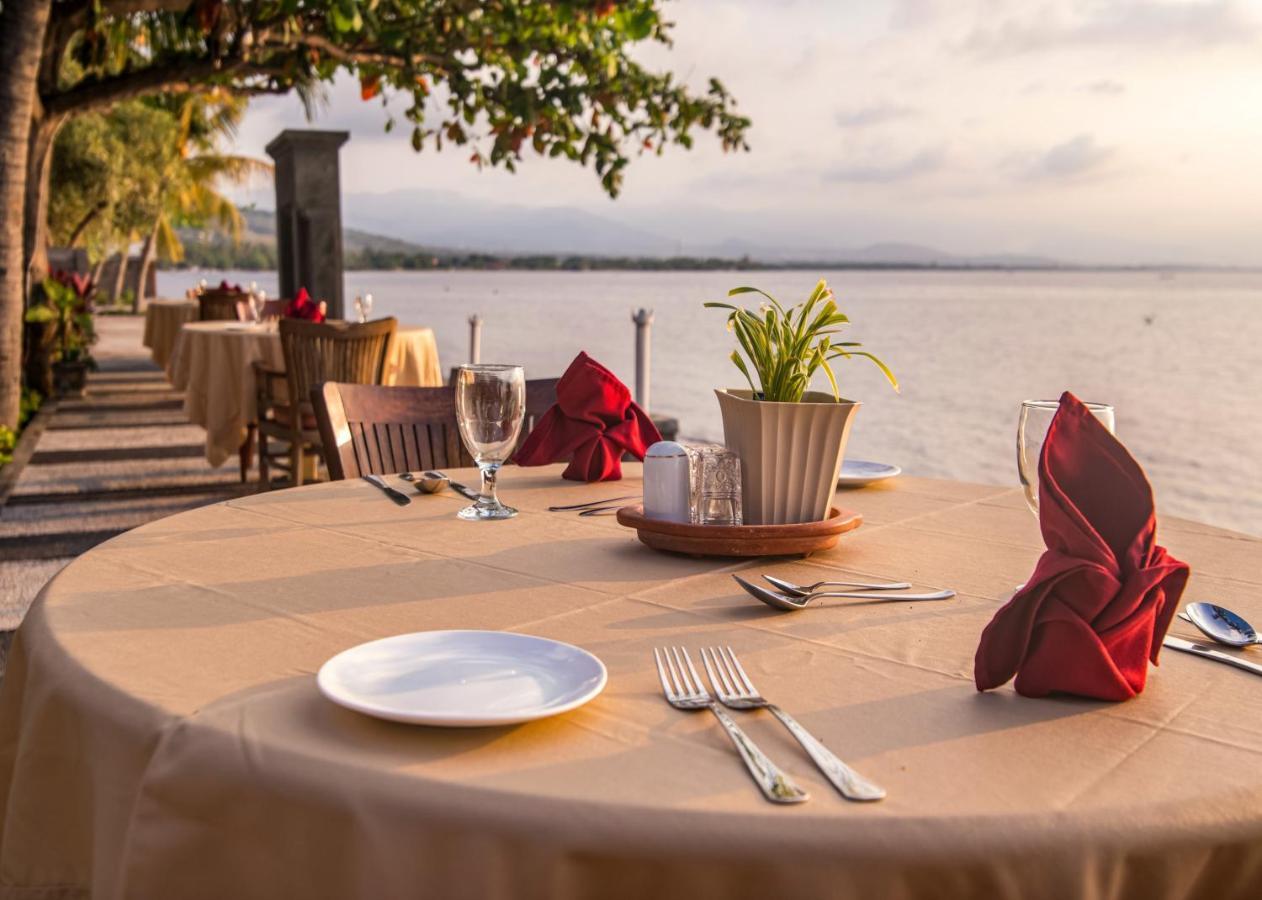 Nugraha Lovina Seaview Resort & Spa Eksteriør bilde
